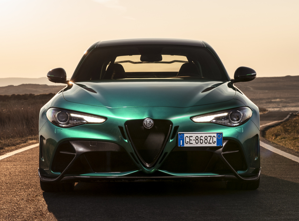 ALFA ROMEO Giulia GTAm, naslovna slika